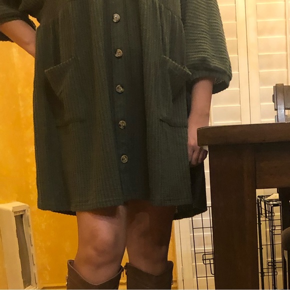 Cute olive green dress - Picture 3 of 3